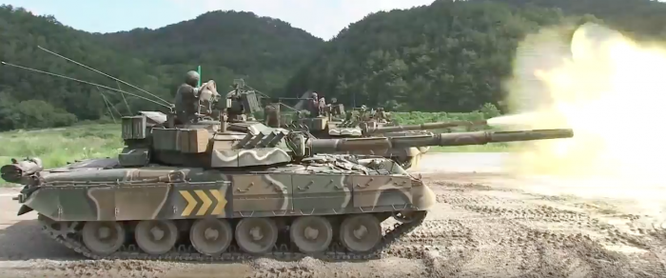 Tăng Т-80U Nga lặn ngầm, nhả đạn tại Hàn Quốc (video) ảnh 1