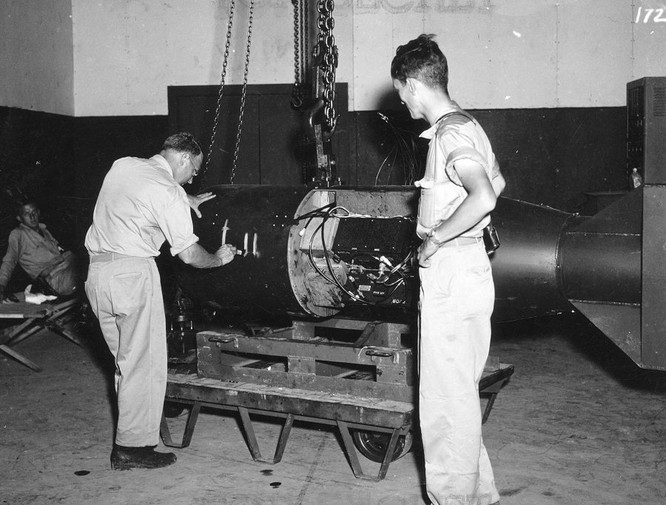 Tiết lộ hình ảnh Mỹ chuẩn bị ném bom nguyên tử Nhật Bản năm 1945 ảnh 2
