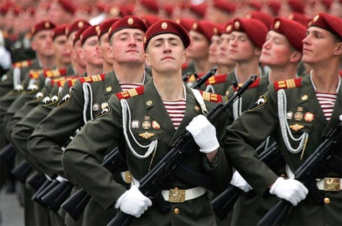 Nghẹt thở xem Nga rèn lính đặc nhiệm “mũ đỏ” (ảnh - video) ảnh 20
