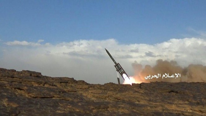 Phiến quân Houthi phóng tên lửa đạn đạo tấn công Bộ quốc phòng Ả rập Xê út ảnh 6