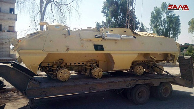Quân đội Syria chiếm giữ hàng chục xe tăng của phe thánh chiến ở Daraa ảnh 1