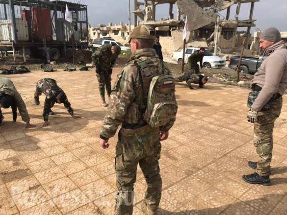 Lính đánh thuê Nga huấn luyện binh sĩ Syria ngay trên chiến trường chống khủng bố ảnh 6