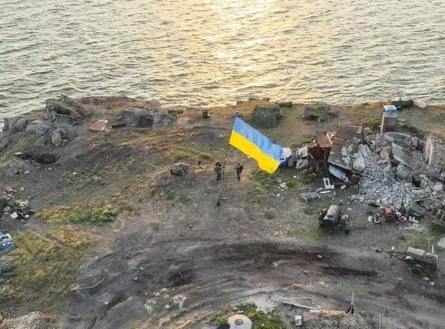 Không quân Nga không kích Đảo Rắn, một số binh sĩ Ukraine thiệt mạng ảnh 1