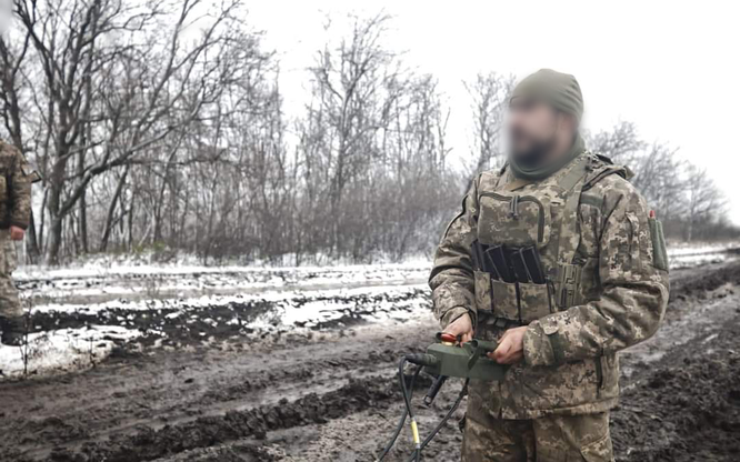 Ukraine nhận viện trợ UAV từ Luxembourg, sử dụng pháo phản lực MARS II tấn công Donetsk ảnh 3