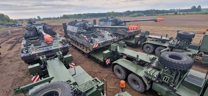 Litva sửa chữa, chuyển giao cho Ukraine 2 pháo tự hành 155mm Panzerhaubitze 2000 ảnh 3