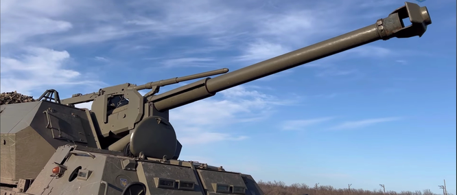 Quân đội Ukraine giới thiệu pháo tự hành bánh lốp Dana do Tiệp Khắc sản xuất ảnh 2