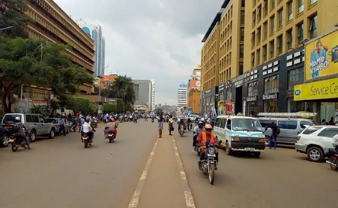 Chính sách điện khí hóa giao thông ấn tượng của Uganda: đổi xe máy chạy xăng lấy xe máy điện ảnh 3