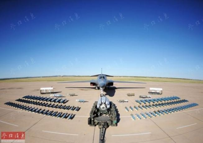 Vũ khí của máy bay ném bom B-1B Không quân Mỹ. Ảnh: Tin tức Tham khảo, Trung Quốc.