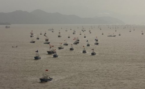 Tàu cá Trung Quốc trên biển Hoa Đông (ảnh tư liệu)
