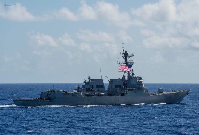 Tàu chiến Mỹ trên Biển Đông ngày 5 tháng 7 năm 2016. Ảnh: Sina