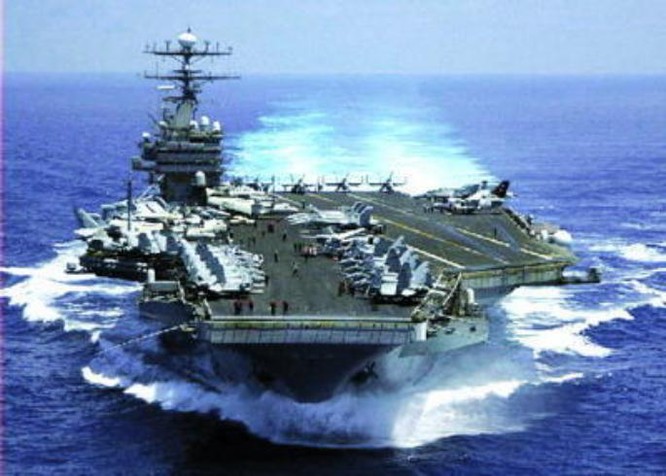 Tàu sân bay động cơ hạt nhân USS Carl Vinson. Ảnh: QQ