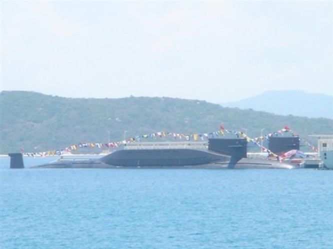 Tàu ngầm hạt nhân chiến lược Type 094 Hải quân Trung Quốc. Ảnh: Sina
