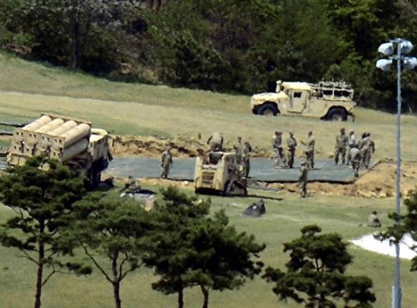 Hàn Quốc quyết định triển khai đầy đủ hệ thống phòng thủ khu vực tầm cao đoạn cuối (THAAD). Ảnh: Epochtimes.