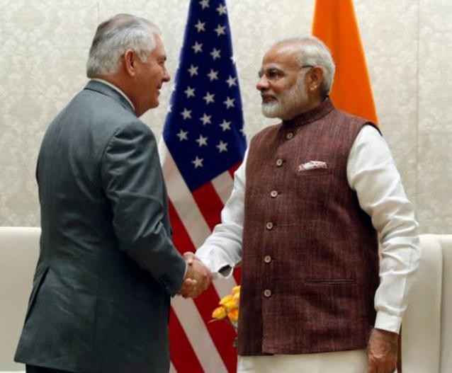 Ngoại trưởng Mỹ Rex Tillerson và Thủ tướng Ấn Độ Narendra Modi. Ảnh: Times of India.