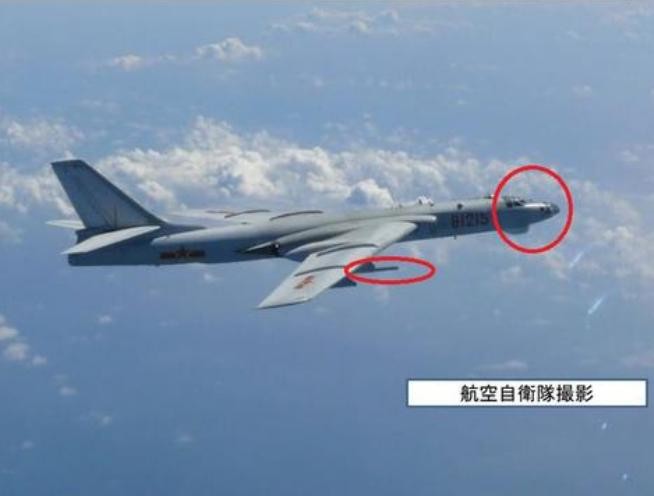 Máy bay ném bom H-6G của hải quân Trung Quốc. Ảnh: Sina.