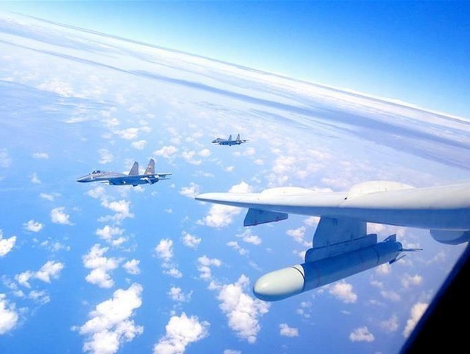 Trung Quốc liên tục tung không quân "vờn đe" Đài Loan ảnh 1