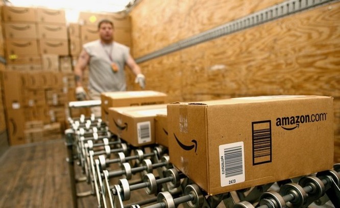 Người Mỹ ngày càng thiếu kiên nhẫn với mua sắm online vì Amazon giao hàng quá nhanh - Ảnh 1