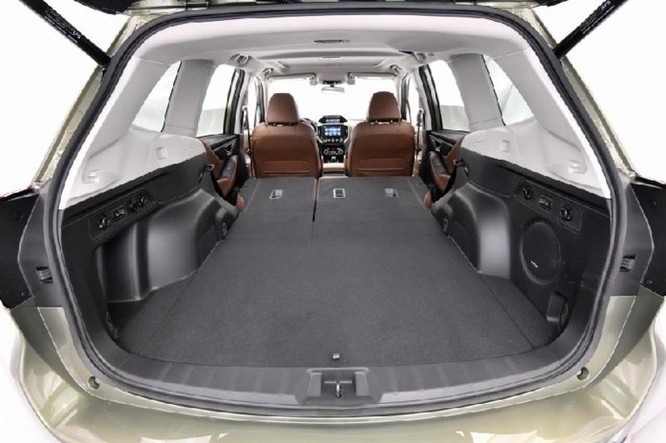 Subaru Forester 2018 lộ diện với 'mắt thần' EyeSight - Ảnh 4