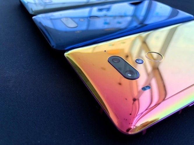 Loạt ảnh mới nhất về HTC U12 Plus 'cao cấp', giá khởi điểm 800 USD ảnh 1