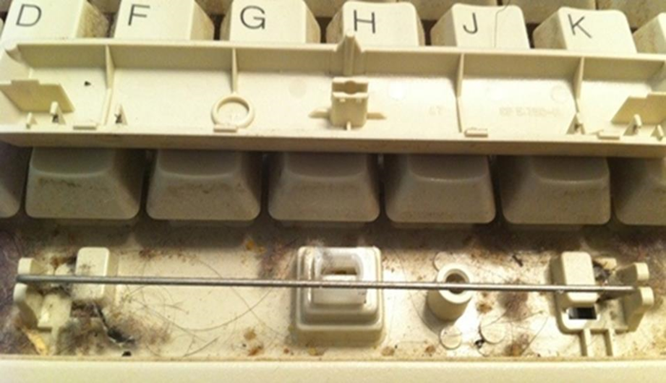 Bạn đã lau chùi bàn phím đúng cách chưa? ảnh 6