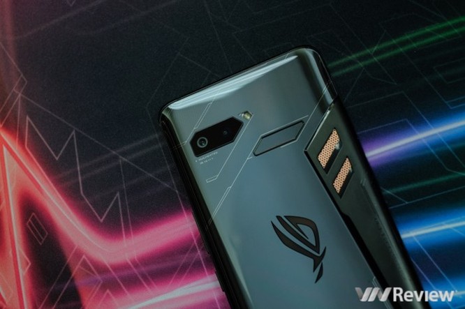 Trên tay ROG Phone - điện thoại chuyên game tối tân của Asus với hàng loạt tính năng độc lạ ảnh 14