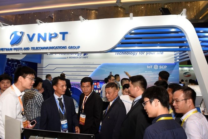 Ấn tượng VNPT tại Diễn đàn và Triển lãm Industry Summit 2018 ảnh 13