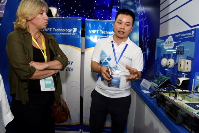 Ấn tượng VNPT tại Diễn đàn và Triển lãm Industry Summit 2018 ảnh 16