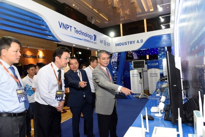 Ấn tượng VNPT tại Diễn đàn và Triển lãm Industry Summit 2018 ảnh 9