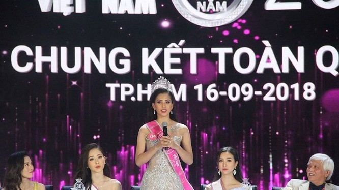 Hoa hậu Trần Tiểu Vy bị giả mạo tài khoản Facebook