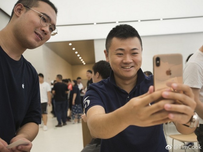 Tim Cook thân chinh tới Trung Quốc để 'níu kéo' khách hàng mua iPhone mới? ảnh 3