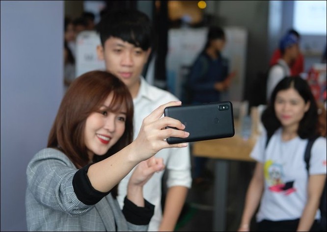 Xiaomi lập kỷ lục Việt Nam về chụp ảnh selfie với Redmi Note 6 Pro ảnh 1