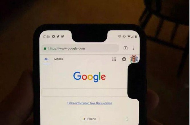Pixel 3 XL bị lỗi phần mềm 'mọc' thêm tai thỏ ở cạnh bên màn hình ảnh 1