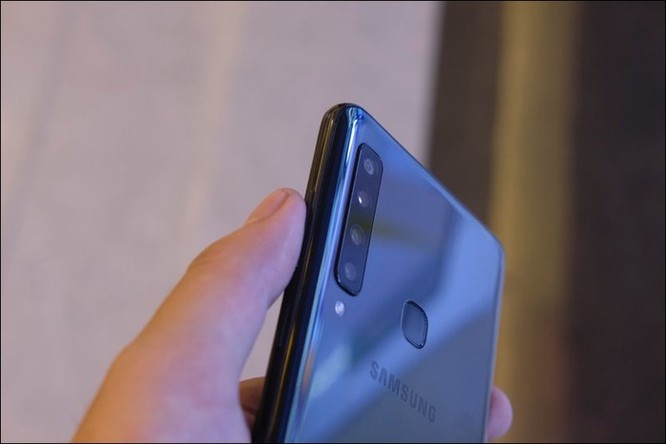 Cảm nhận nhanh Samsung Galaxy A9 2018, smartphone 4 camera sau tại Việt Nam ảnh 10