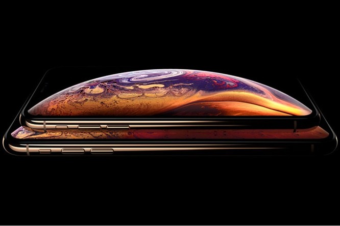 Apple bị kiện vì màn hình khuyết đỉnh trên iPhone XS ảnh 1
