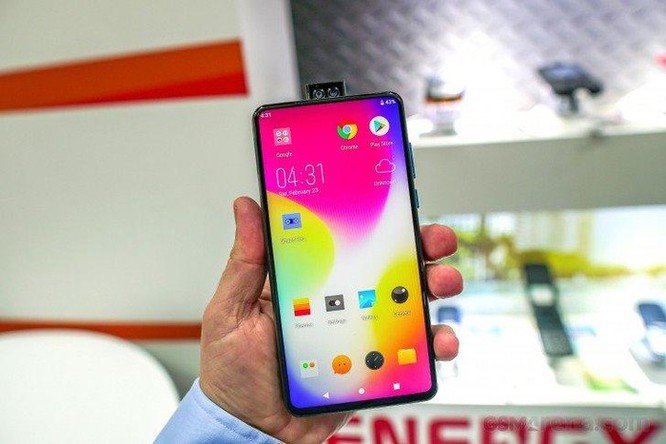 Chiếc điện thoại kỳ cục có pin chờ lên tới 50 ngày ảnh 2