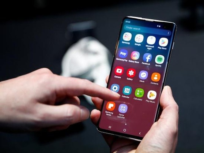 So sánh Samsung Galaxy S10 và Google Pixel 3 ảnh 17
