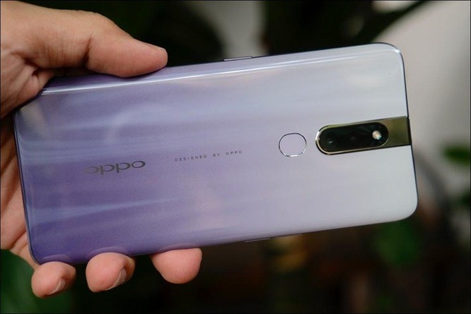 Hình ảnh, video chi tiết Oppo F11 Pro màu xám tinh vân, ROM 128GB, giá 8,49 triệu đồng ảnh 3