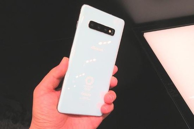 Ngắm Samsung Galaxy S10 Plus Olympic Games Edition ảnh 5