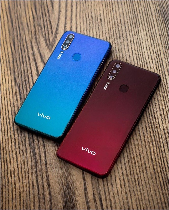 Smartphone 'pin trâu' Vivo Y15 giảm giá 700.000 đồng trong đợt mở bán đầu tiên ảnh 1