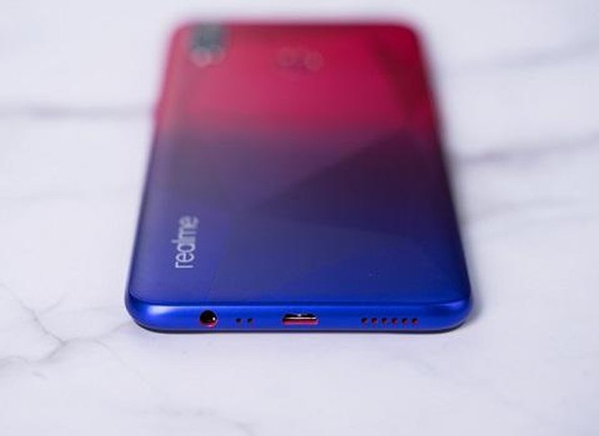 Ngắm smartphone Realme 3 phiên bản kim cương hồng vừa lên kệ ảnh 5