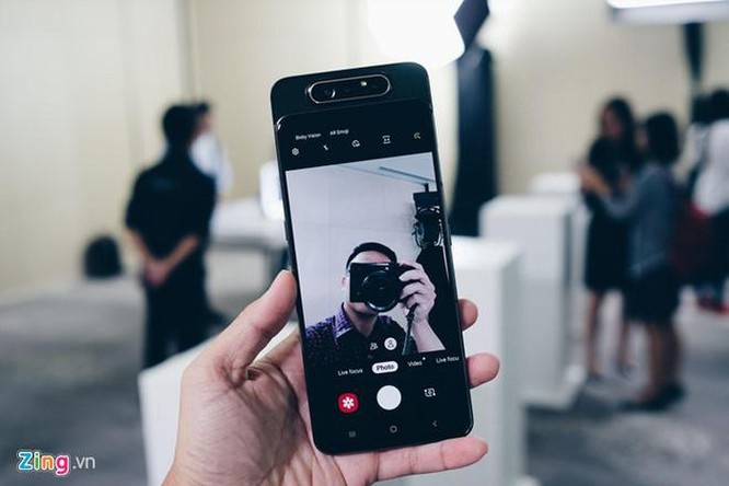 Nên mua smartphone nào trong tầm 15 triệu đồng? ảnh 2