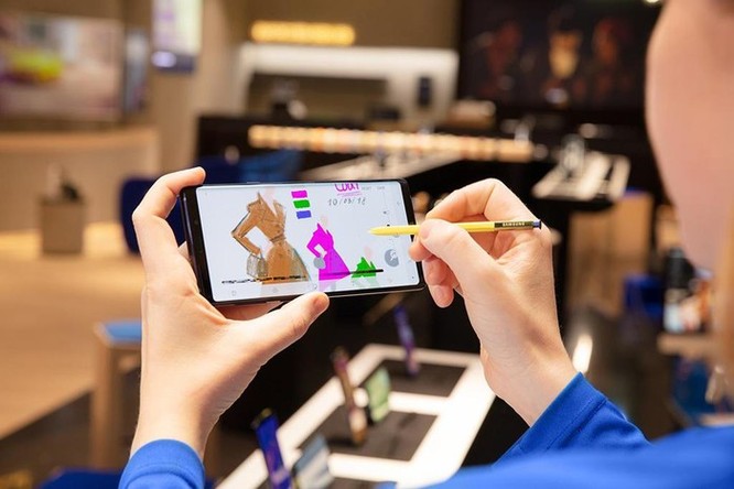 Chiếc bút nhỏ, màn hình to - sự khác biệt và 'quyền lực' Galaxy Note ảnh 2