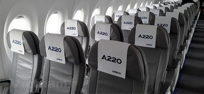 Cận cảnh Airbus 'chào hàng' máy bay A220 loại nhỏ tại Việt Nam ảnh 2