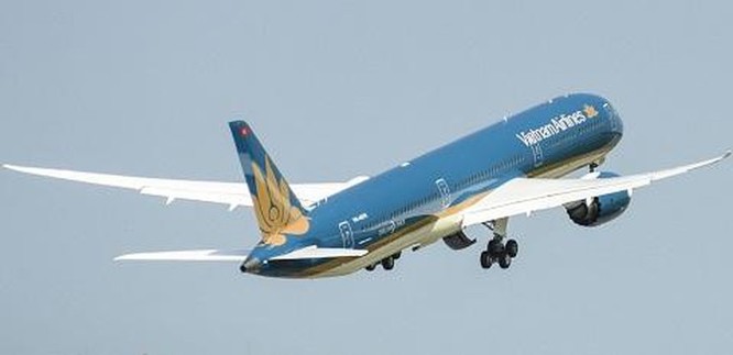 Chiếc Boeing 787-10 Dreamliner đầu tiên đã về Việt Nam ảnh 2
