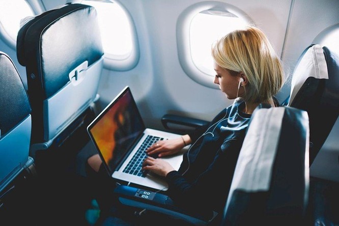Thêm nhiều hãng hàng không quốc tế cấm MacBook Pro 15 inch lên máy bay ảnh 2