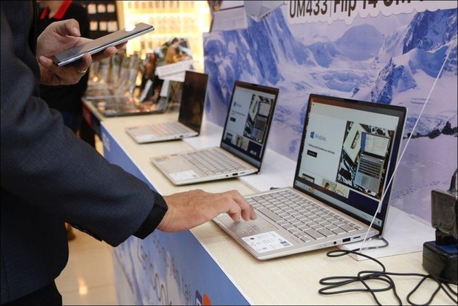 FPT Shop mở bán bộ đôi laptop Ultrabook Asus ZenBook UM433 và ZenBook Flip 14 UM462 ảnh 1