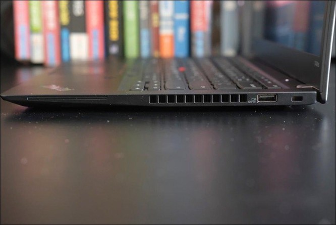 Laptop Lenovo ThinkPad T490s: Mỏng nhẹ, cấu hình mạnh, phù hợp hầu hết nhu cầu làm việc và giải trí ảnh 3