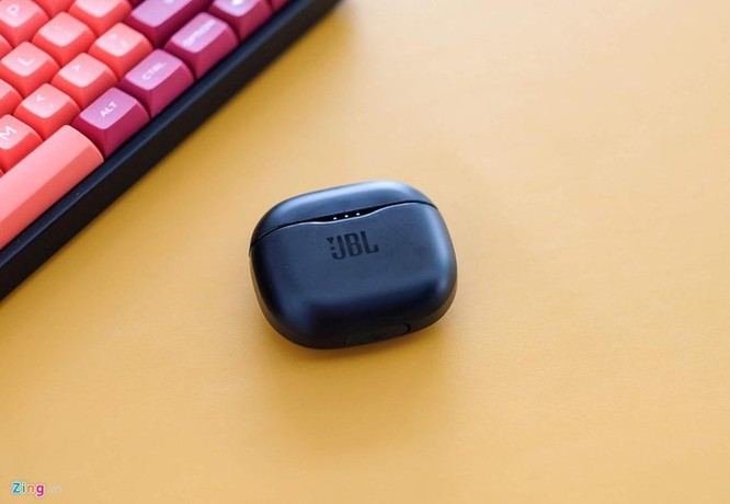 Chi tiết tai nghe True Wireless giá rẻ nhất từ JBL ảnh 2