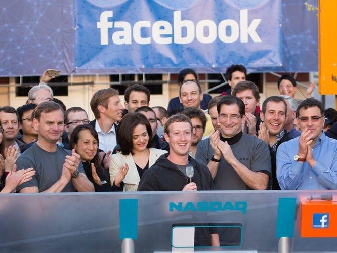 Tổng kết 10 năm 'lên voi xuống chó' của Mark Zuckerberg ảnh 5