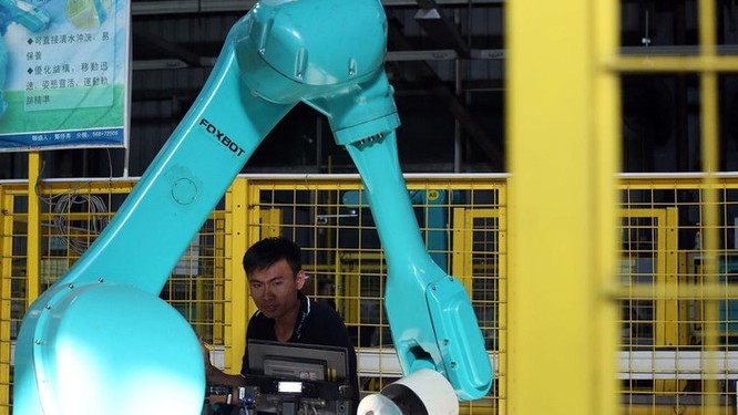 Tốn hàng triệu USD, Apple tạo ra chuỗi robot thua xa công nhân ảnh 1